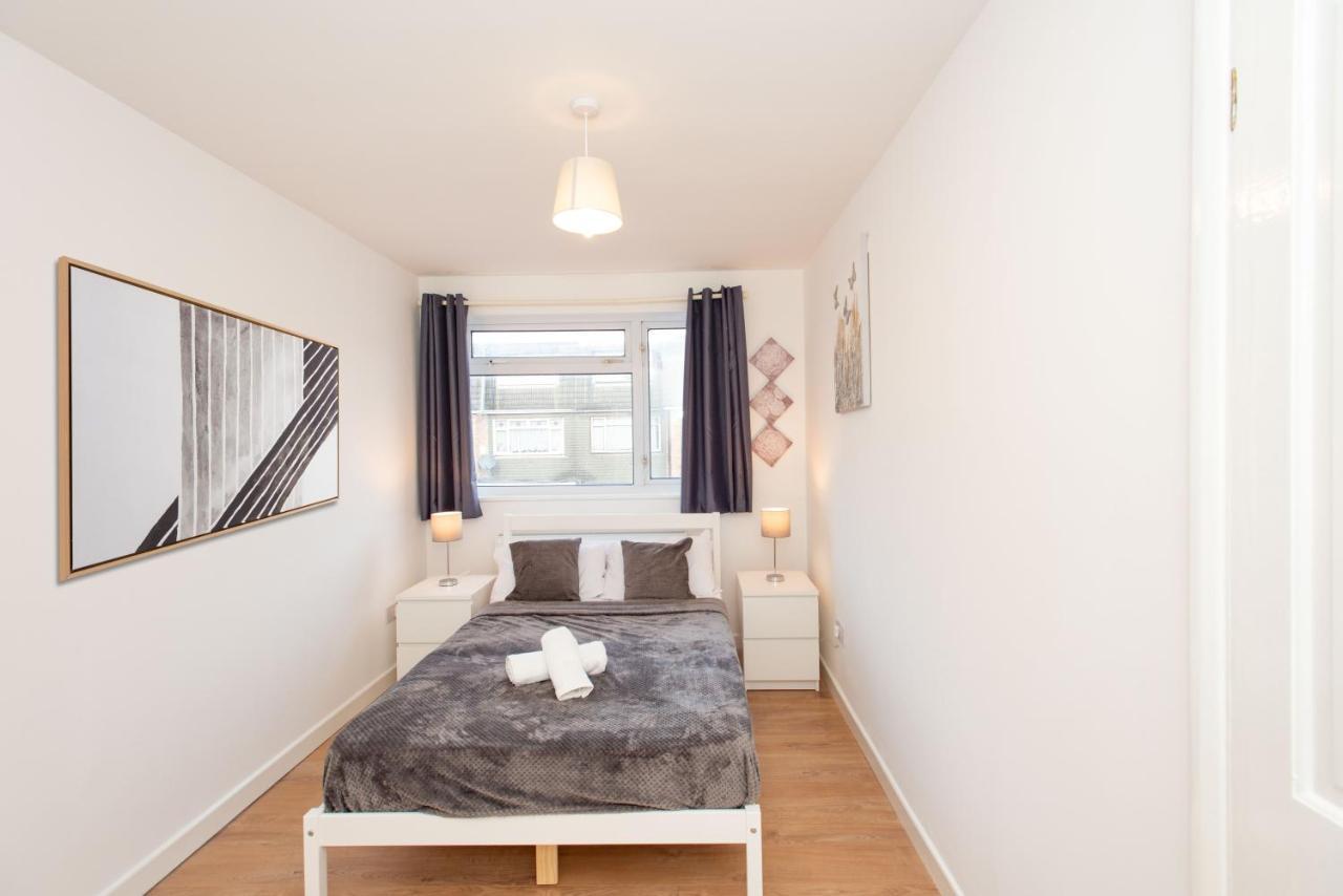 Stunning Four Bedroom House Close To Excel, O2 & Central London With Free Parking Londres Exterior foto